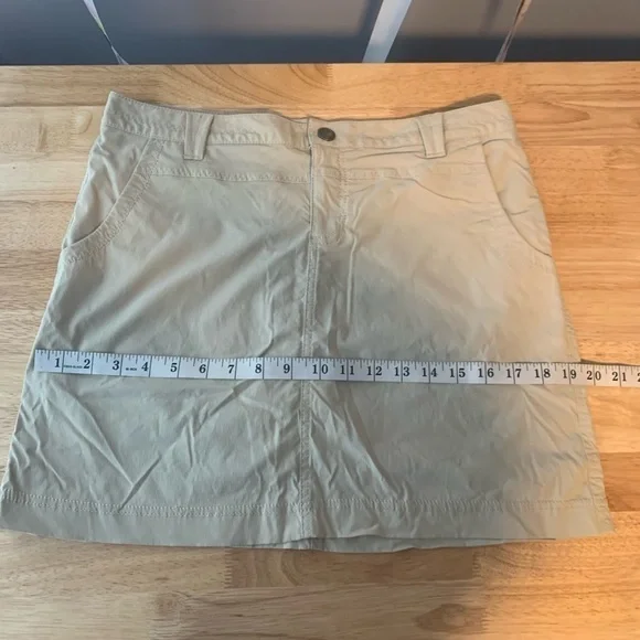 Eddie Bauer Tan Skirt with shorts underneath Size 8 - Picture 7 of 10